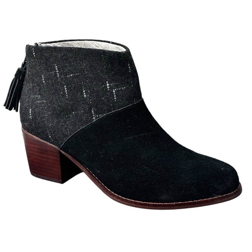 New TOMS Black & Gray Suede Comfort Ankle Boots 7.5M Tassel Back Zip 2.5” Heel